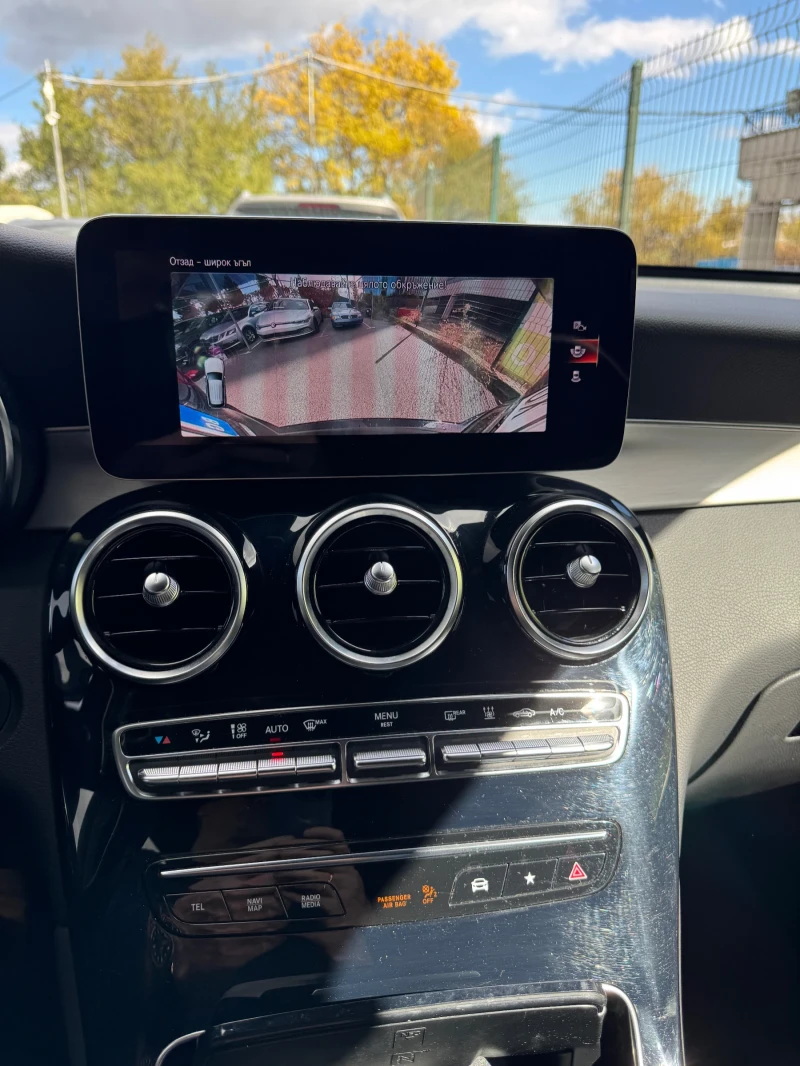 Mercedes-Benz GLC 300 e Plug-in Hybrid/ 1ви собственик/ фактура с ДДС, снимка 7 - Автомобили и джипове - 52738051
