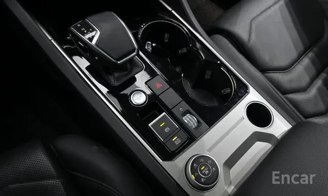 VW Touareg 3.0TDI | PREMIUM | ОБДУХВАНЕ | FACELIFT | 41К КМ |, снимка 9 - Автомобили и джипове - 55571146