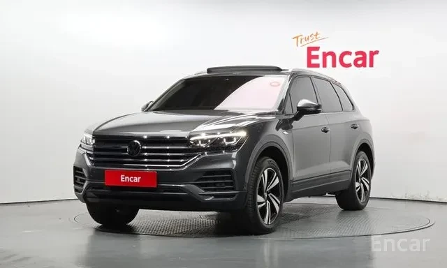VW Touareg 3.0TDI | PREMIUM | ОБДУХВАНЕ | ПАНОРАМА | 41К КМ |
