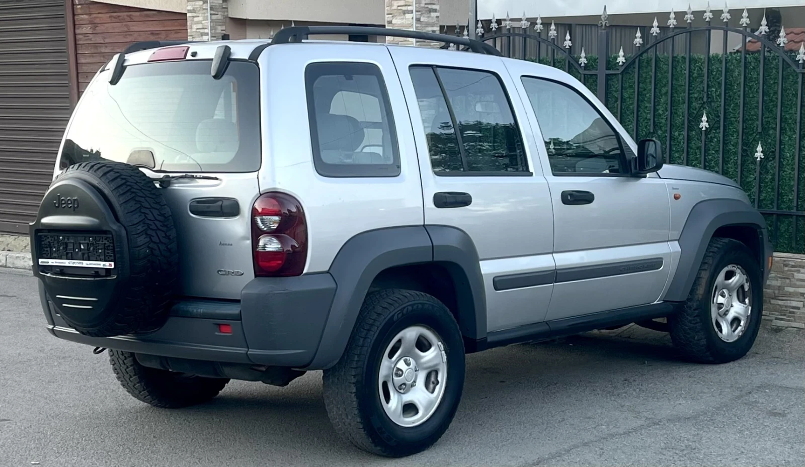 Jeep Cherokee 2.8L CRD FACELIFT  - изображение 4