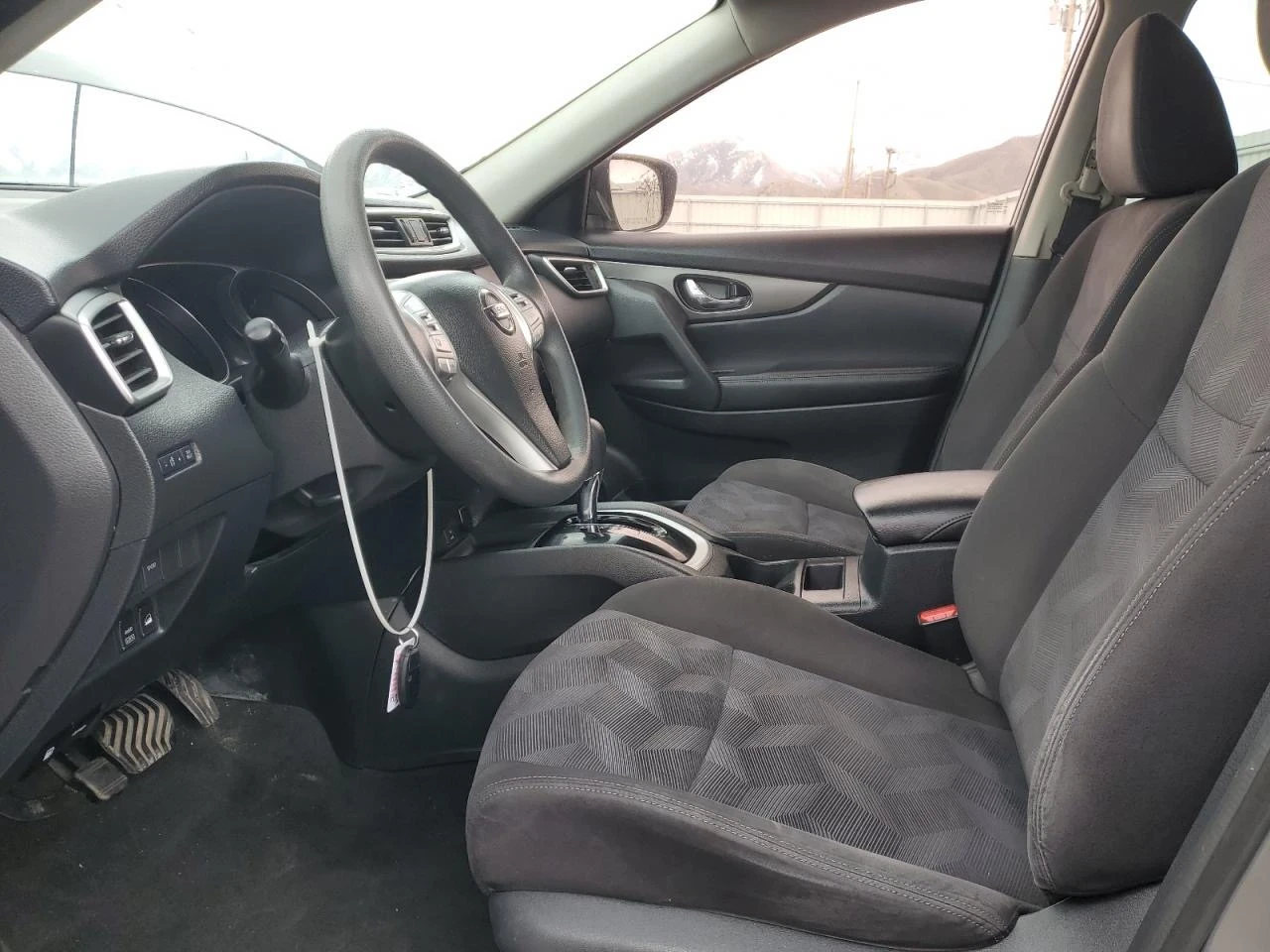 Nissan Rogue S - изображение 7