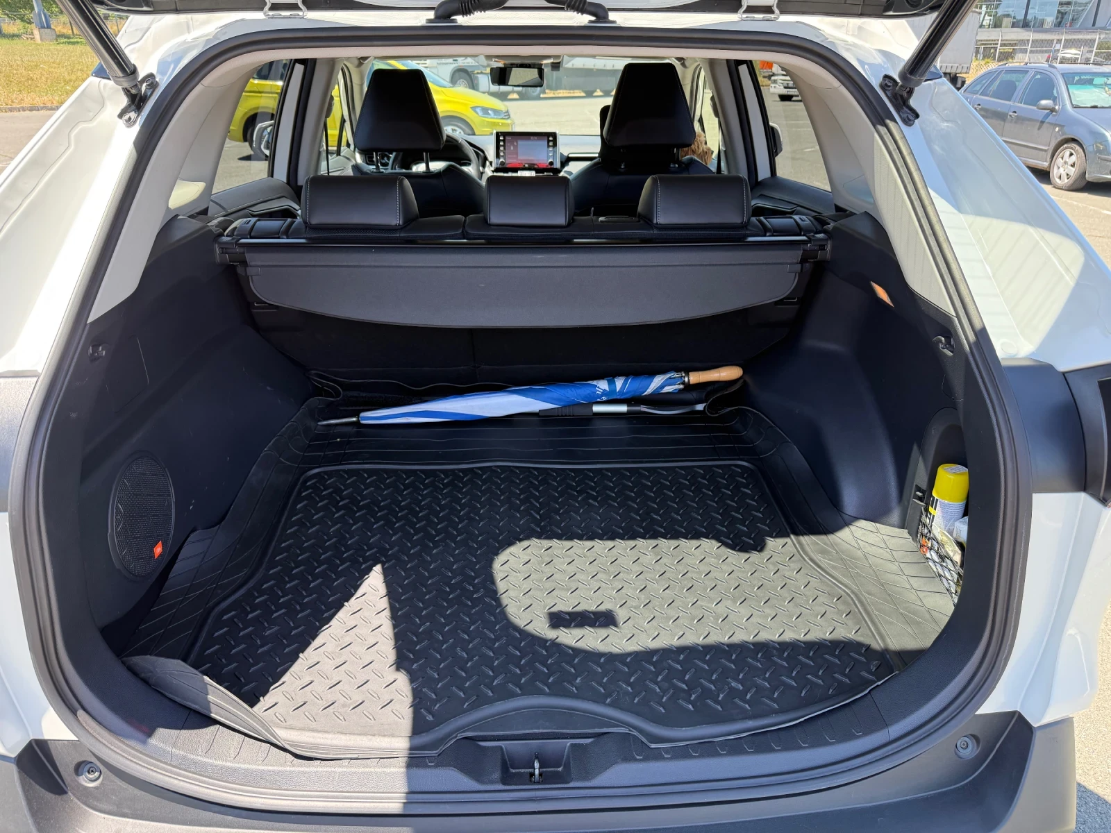 Toyota Rav4 LUXURY  Hybrid  - изображение 6
