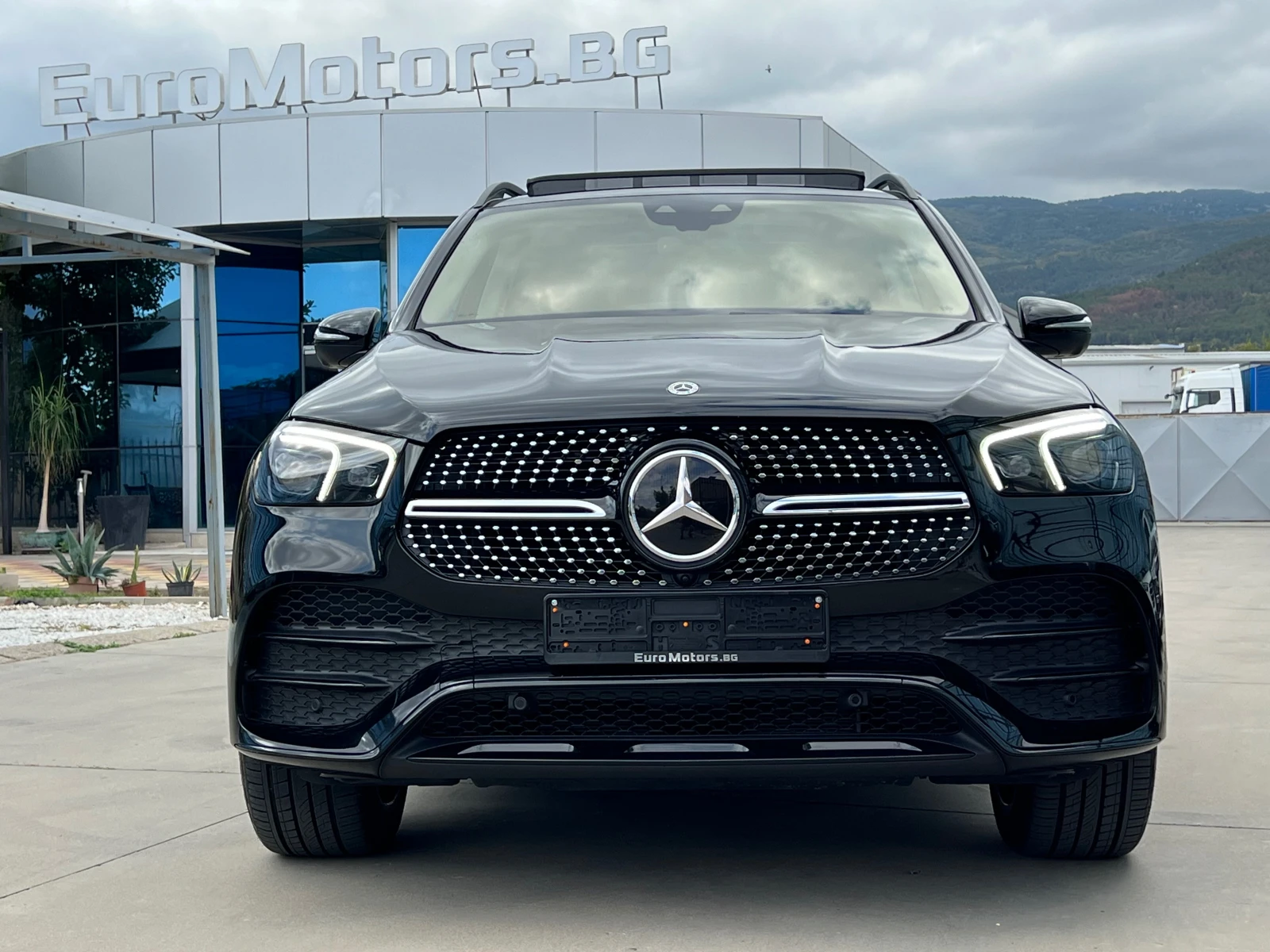 Mercedes-Benz GLE 350d, AMG LINE, NIGHT PACK, PANO, DISTR, BURMEST,  - изображение 2