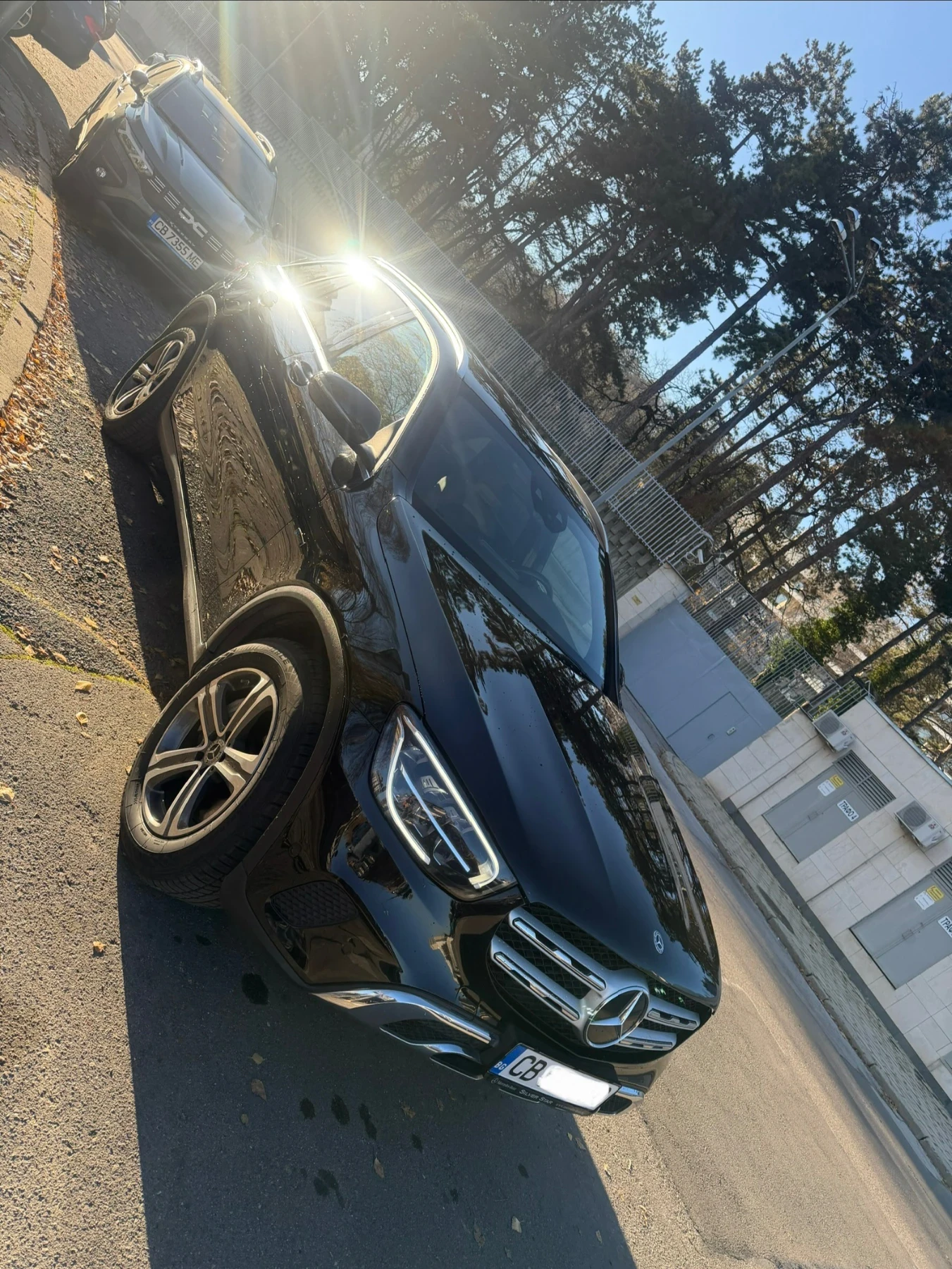 Mercedes-Benz GLC 300 e Plug-in Hybrid/ 1ви собственик/ фактура с ДДС - изображение 2