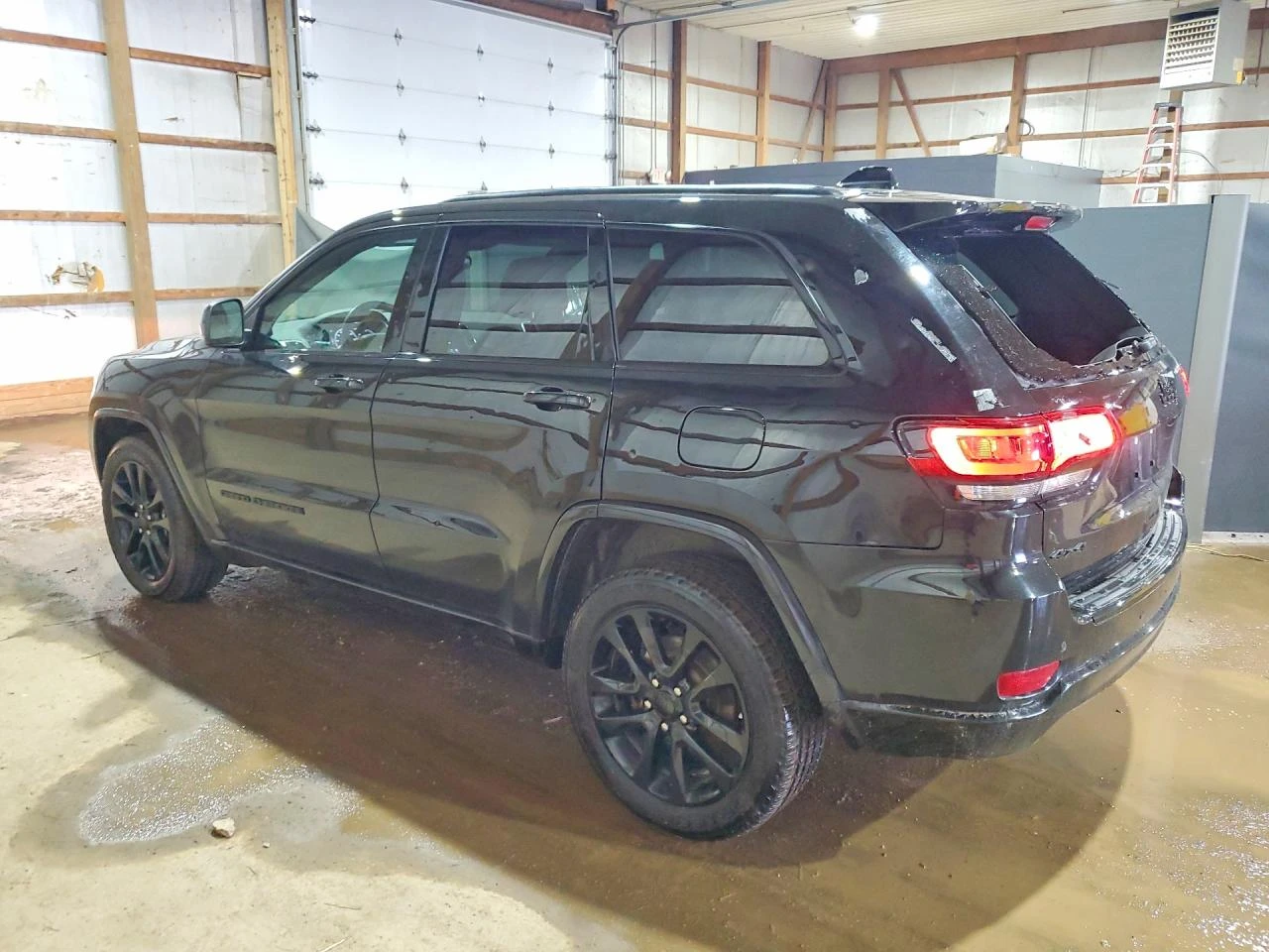 Jeep Grand cherokee 3.6l Laredo, снимка 2 - Автомобили и джипове - 54417455