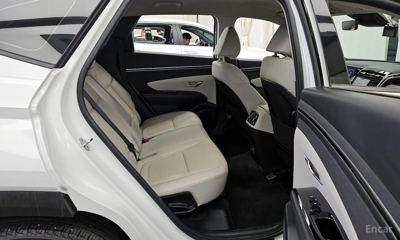 Hyundai Tucson 1.6T Inspiration 4x4* DISTRONIC* ПОДГРЕВ* ОБДУХВАН, снимка 15 - Автомобили и джипове - 54765815