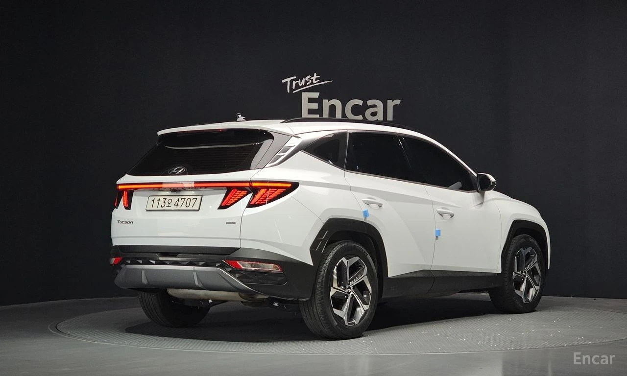Hyundai Tucson 1.6T Inspiration 4x4* DISTRONIC* ПОДГРЕВ* ОБДУХВАН, снимка 3 - Автомобили и джипове - 54765815
