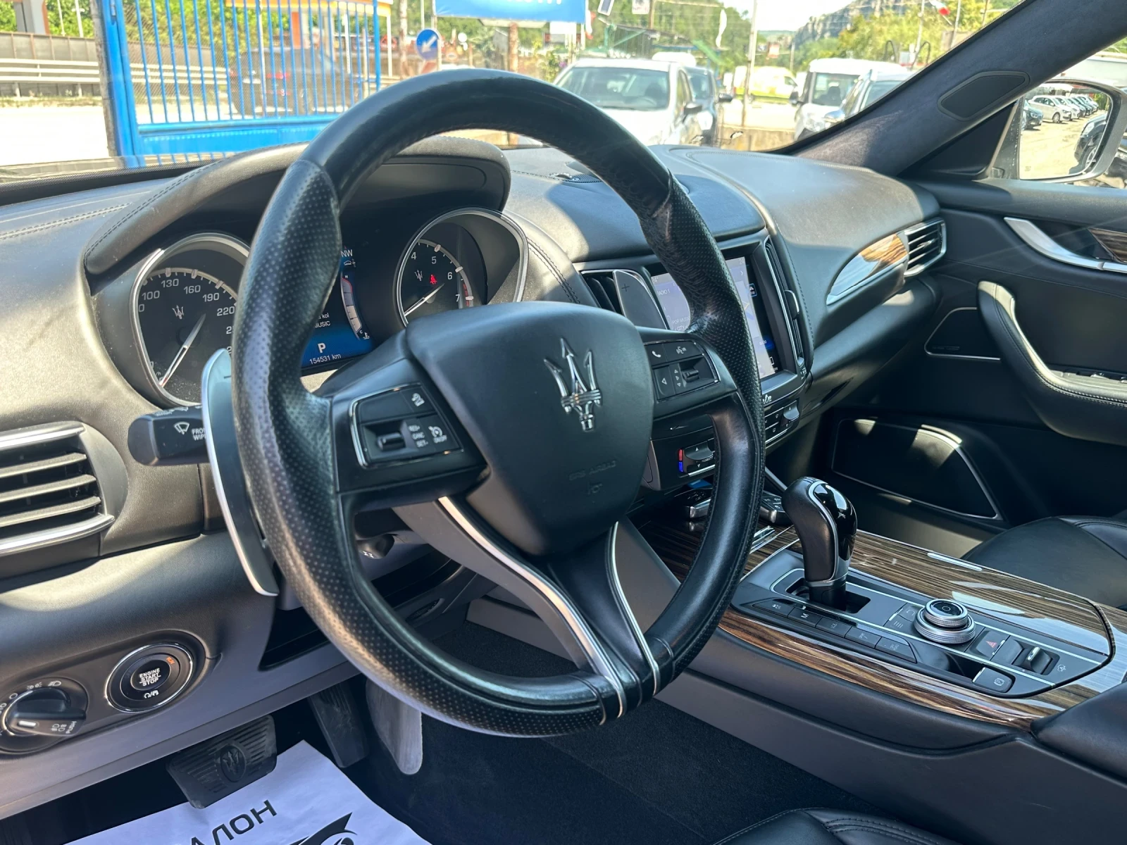 Maserati Levante SQ4-3.0i-4X4-CAM-360 -CARPLАY-ОБДУХВАНЕ, снимка 10 - Автомобили и джипове - 54956392