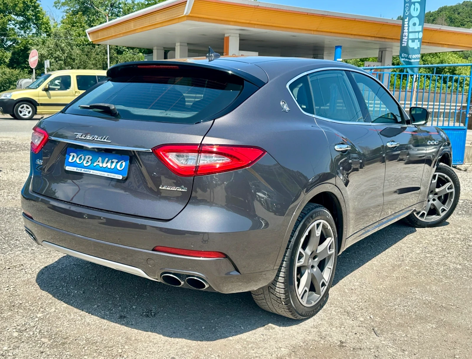 Maserati Levante SQ4-3.0i-4X4-CAM-360 -CARPLАY-ОБДУХВАНЕ, снимка 6 - Автомобили и джипове - 54956392