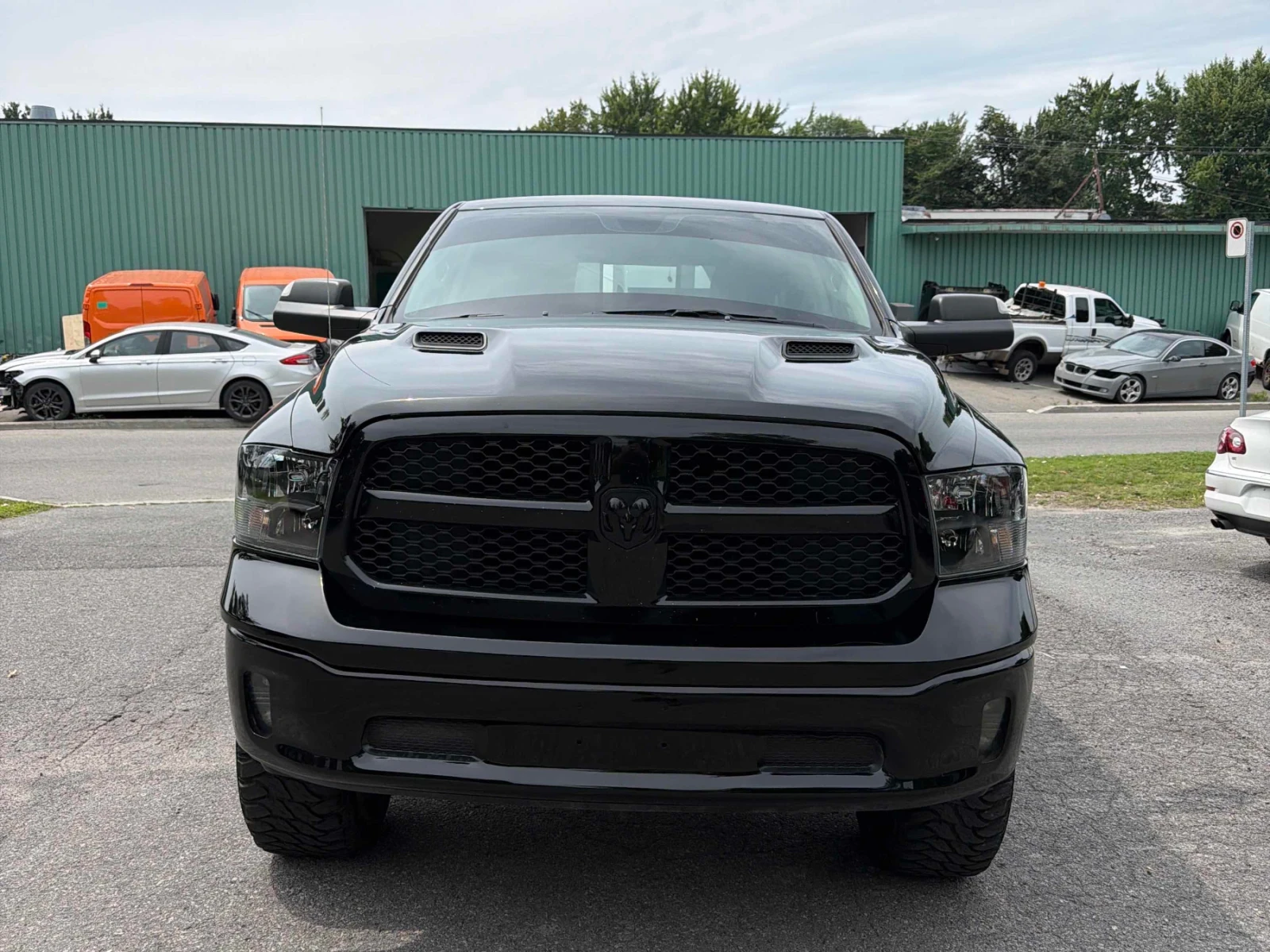 Dodge RAM 1500 SLT /ECODIESEL / PODGREV / KEYLESS / CARFAX, снимка 2 - Автомобили и джипове - 55417498