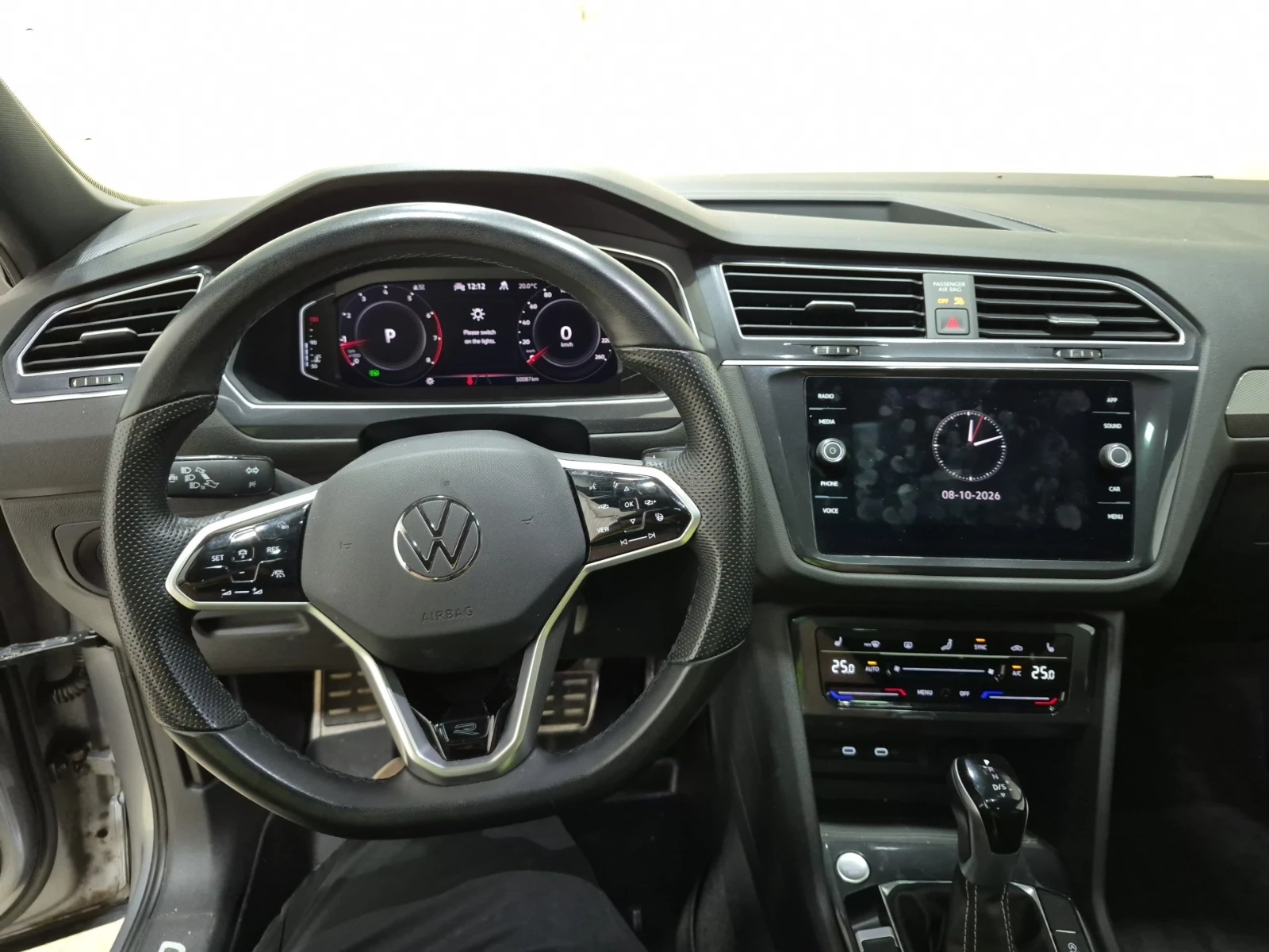 VW Tiguan COMFORTLINE R-LINE BLACK EDITION /  ПАНО / ПРОГНОЗ, снимка 10 - Автомобили и джипове - 55646826