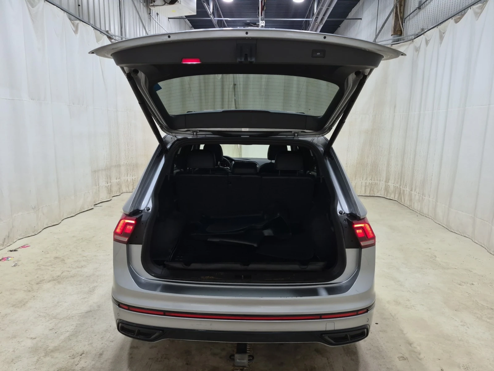 VW Tiguan COMFORTLINE R-LINE BLACK EDITION /  ПАНО / ПРОГНОЗ, снимка 7 - Автомобили и джипове - 55646826