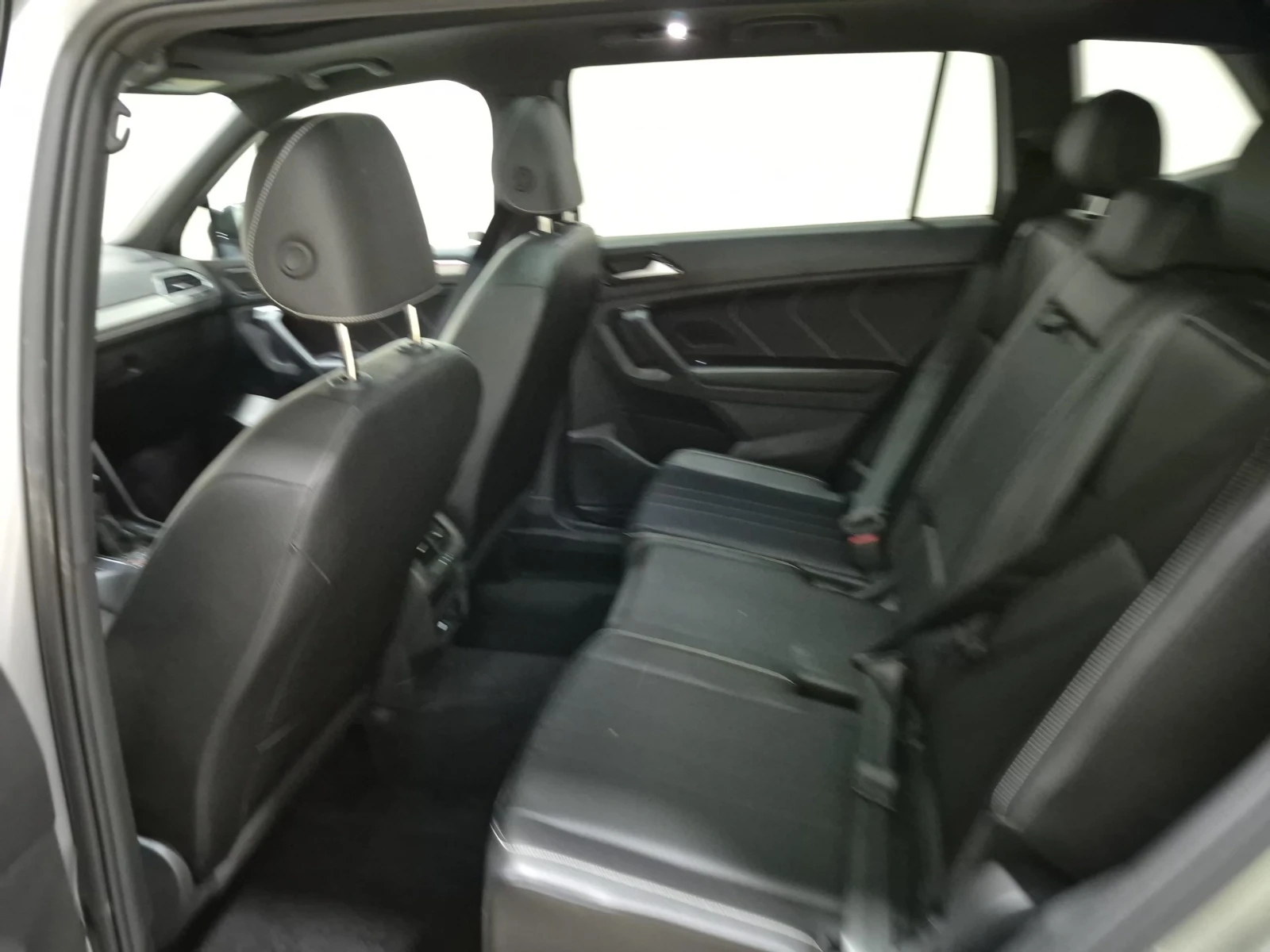 VW Tiguan COMFORTLINE R-LINE BLACK EDITION /  ПАНО / ПРОГНОЗ, снимка 14 - Автомобили и джипове - 55646826