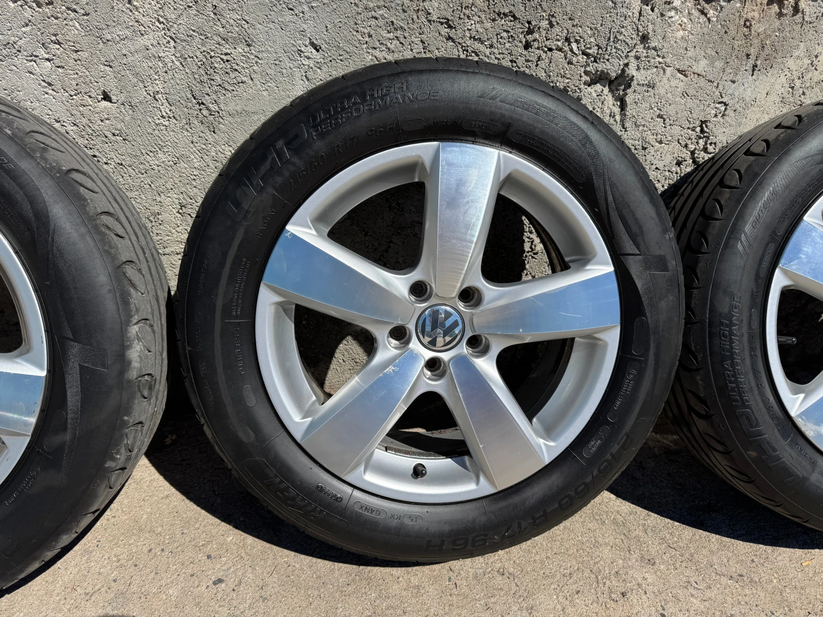   215/60R17  VW Tiguan | Mobile.bg   8
