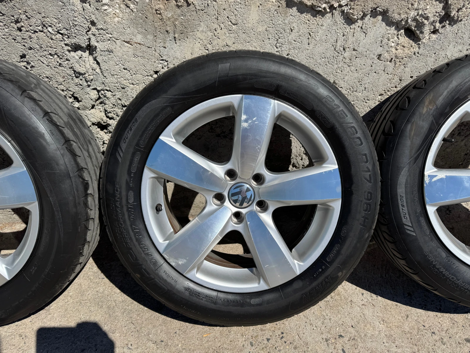    215/60R17  VW Tiguan | Mobile.bg   7