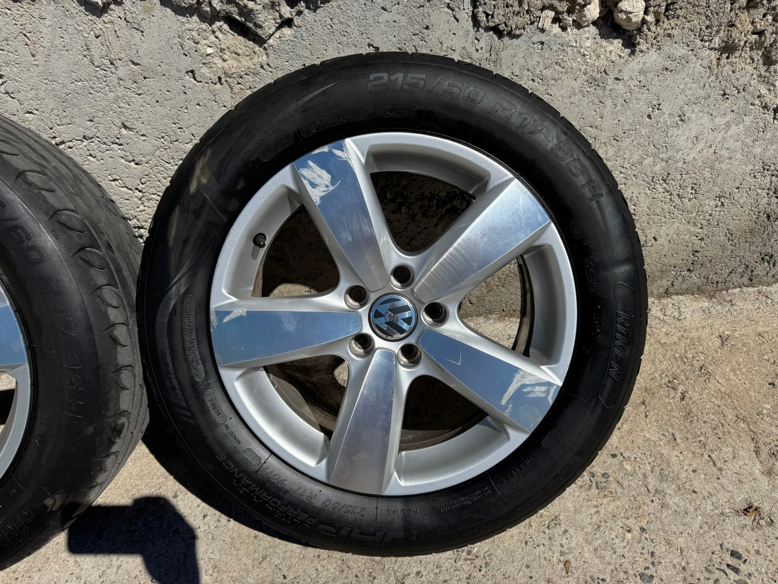    215/60R17  VW Tiguan | Mobile.bg   6