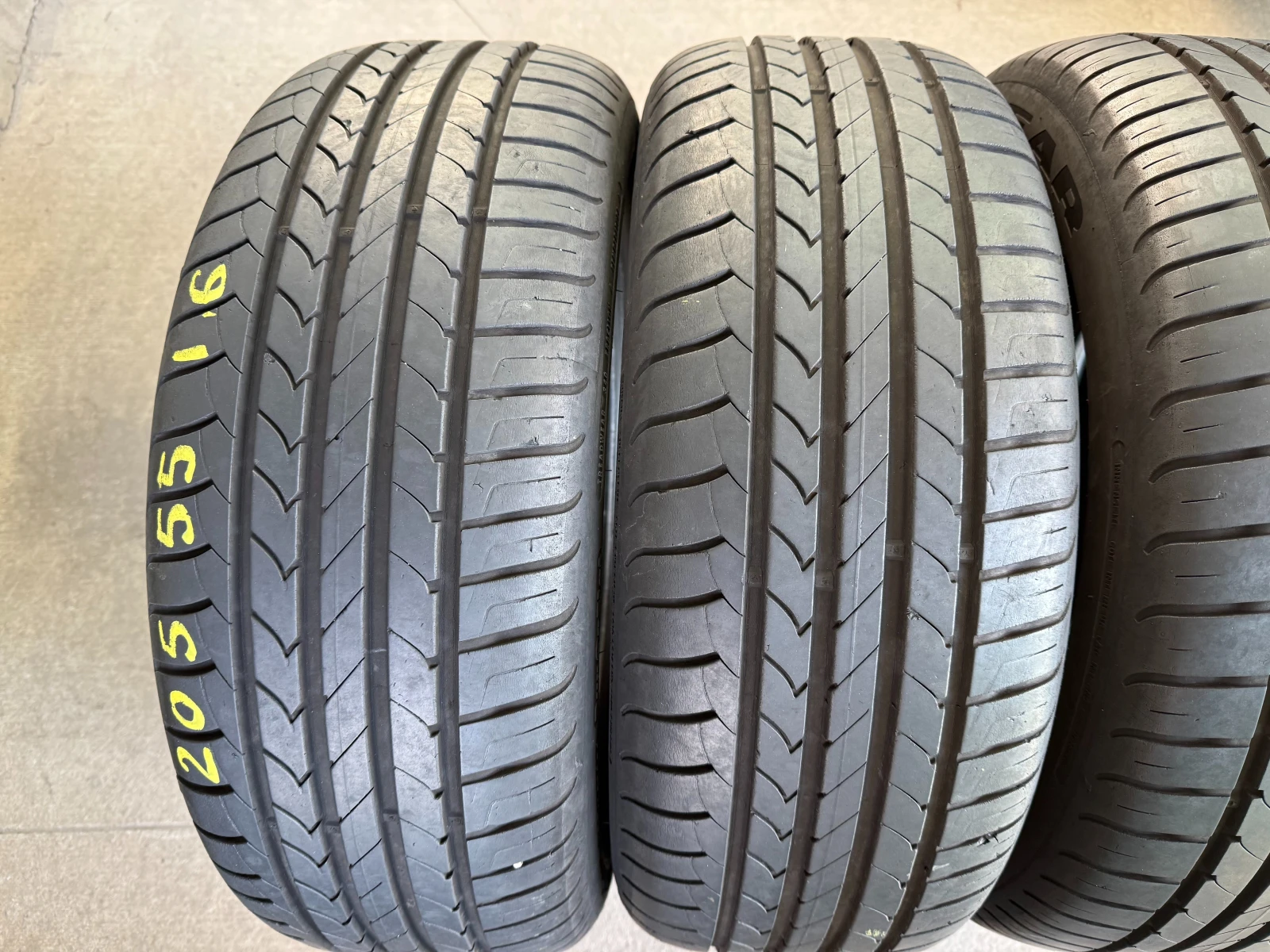 Гуми Летни 205/55R16, снимка 2 - Гуми и джанти - 54600332