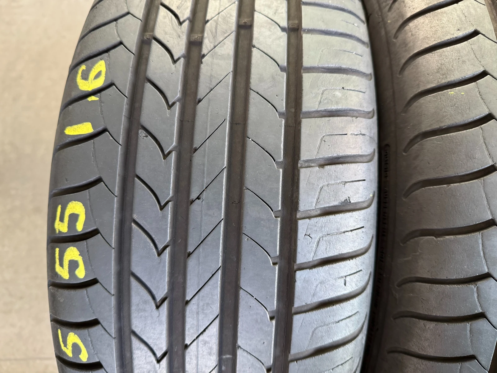 Гуми Летни 205/55R16, снимка 4 - Гуми и джанти - 54600332
