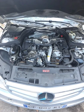 Mercedes-Benz C 320 C320 Facelift 4MATIC, снимка 10