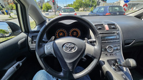 Toyota Auris, снимка 6 - Автомобили и джипове - 45840683