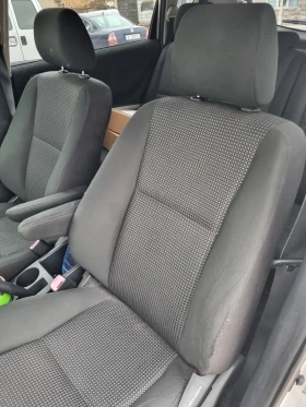 Toyota Corolla verso, снимка 4