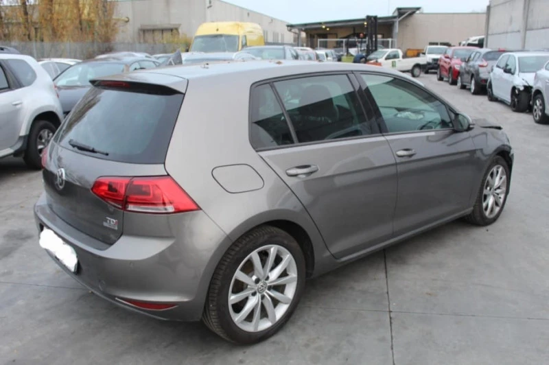 VW Golf На части 2 броя, единия  FACELIFT, снимка 6 - Автомобили и джипове - 49164456