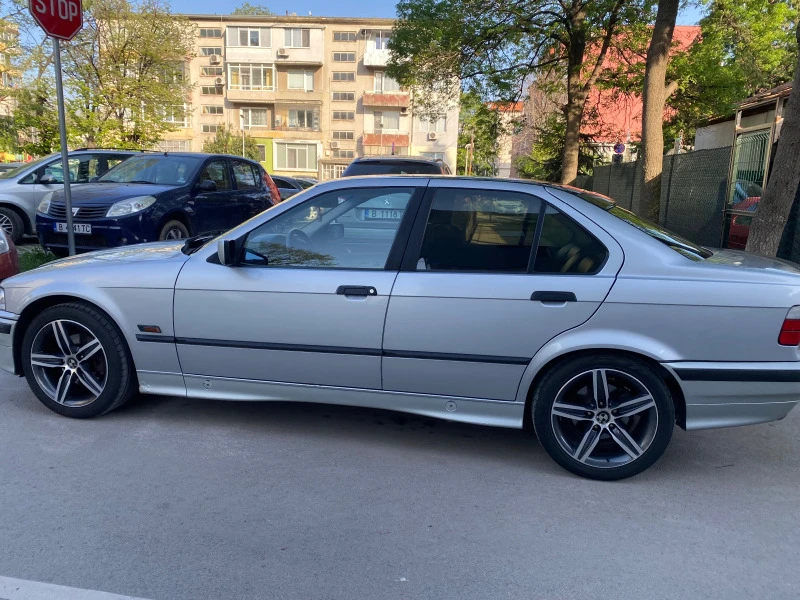 BMW 318 IS, снимка 2 - Автомобили и джипове - 44959745