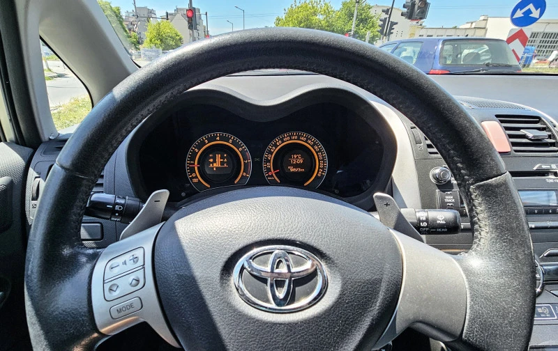 Toyota Auris Последна цена, снимка 5 - Автомобили и джипове - 46993145