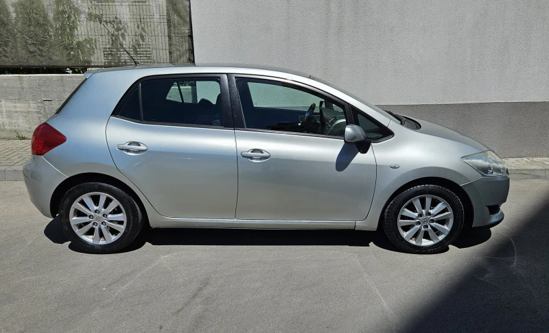 Toyota Auris Последна цена, снимка 2 - Автомобили и джипове - 46993145