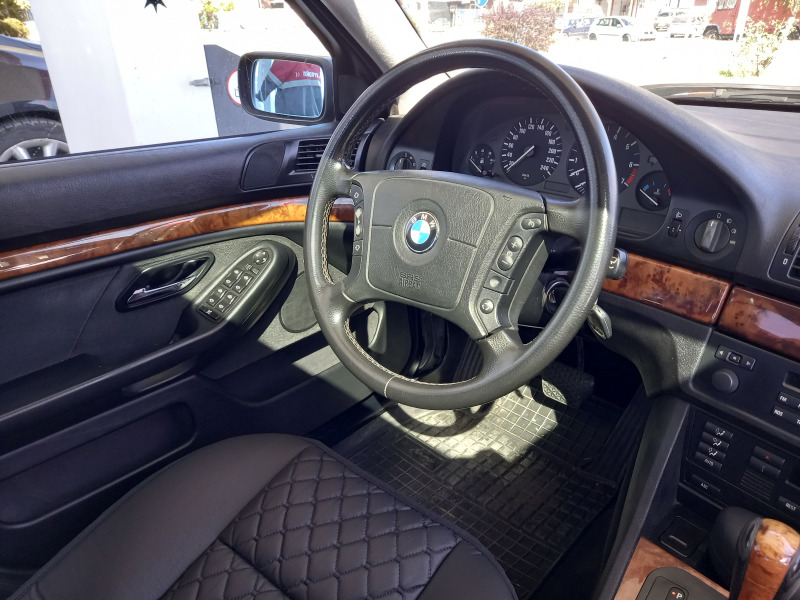 BMW 520 2.0i, снимка 13 - Автомобили и джипове - 45998362