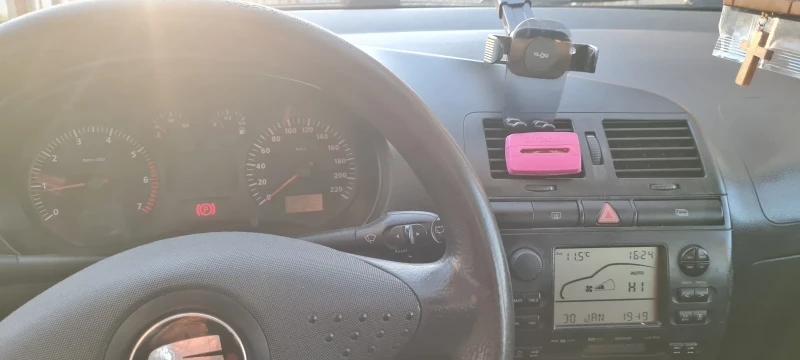 Seat Ibiza, снимка 1 - Автомобили и джипове - 48117825