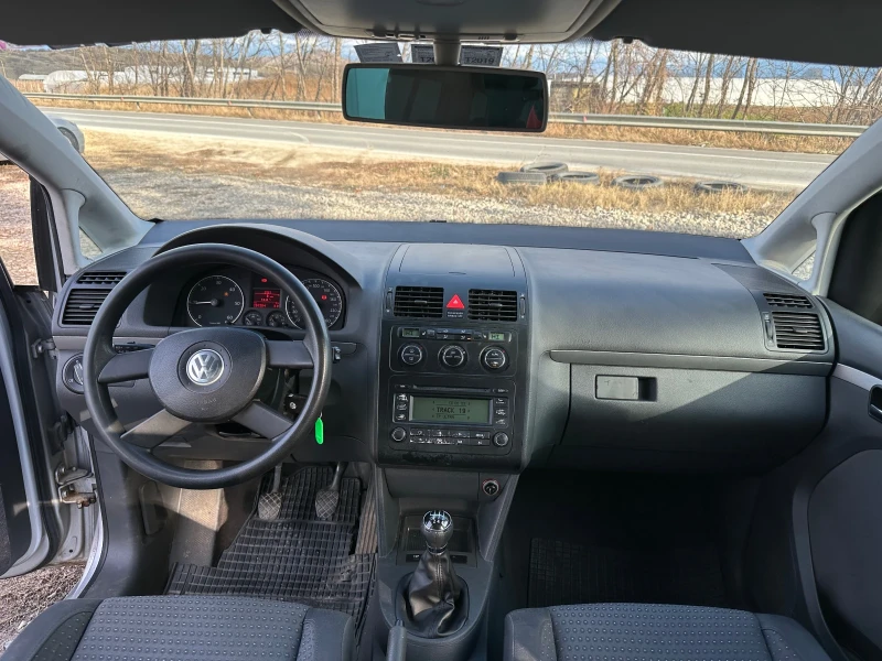 VW Touran 1.9TDI 6скорости, снимка 13 - Автомобили и джипове - 48325865