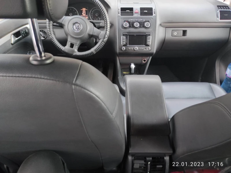 VW Touran 1.4 метан/бензин, снимка 7 - Автомобили и джипове - 48694921