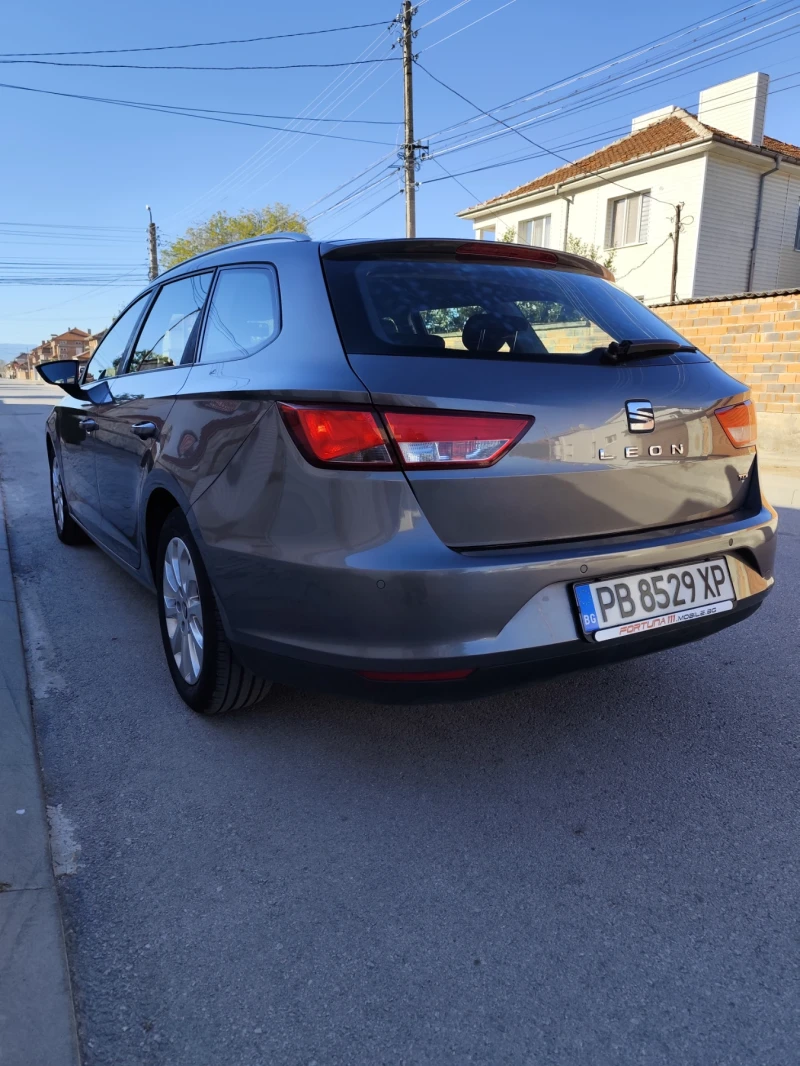 Seat Leon 1.6 TDI, снимка 3 - Автомобили и джипове - 48872886