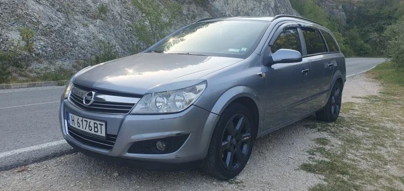 Opel Astra 1.7 CDTI, снимка 2 - Автомобили и джипове - 48873367