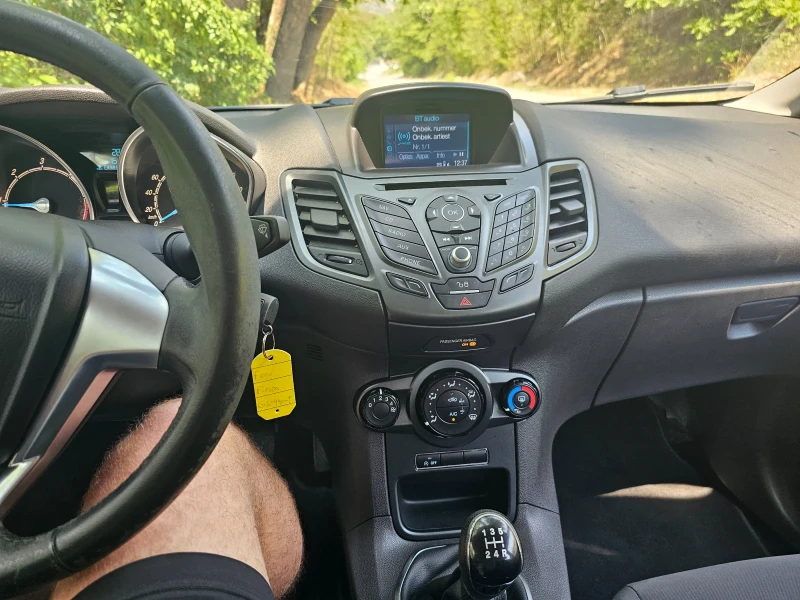 Ford Fiesta 1.5 tdci 95hp, снимка 12 - Автомобили и джипове - 52078900