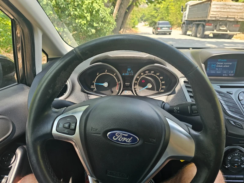 Ford Fiesta 1.5 tdci 95hp, снимка 13 - Автомобили и джипове - 52078900