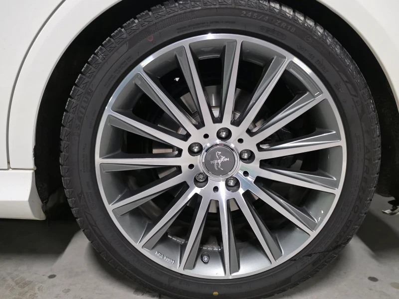 Mercedes-Benz E 400 4MATIC V6 BITURBO, снимка 10 - Автомобили и джипове - 52100605