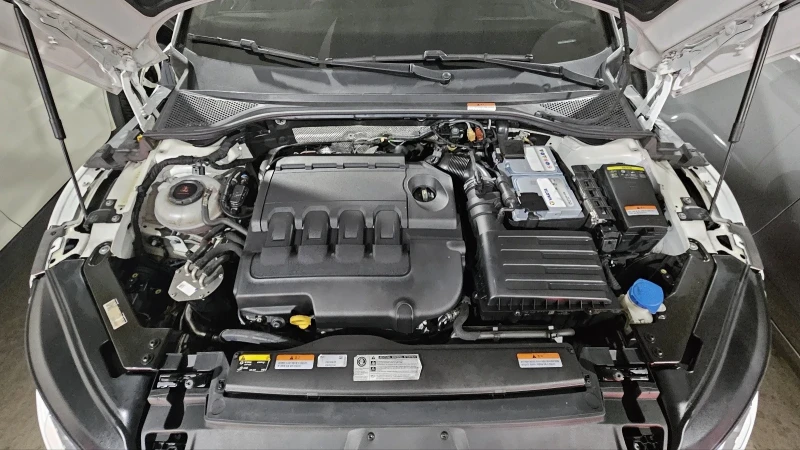 VW Arteon 2.0TDI 190к.с. ВИДЕО , снимка 14 - Автомобили и джипове - 52458248