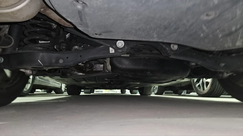 VW Arteon 2.0TDI 190к.с. ВИДЕО , снимка 15 - Автомобили и джипове - 52458248