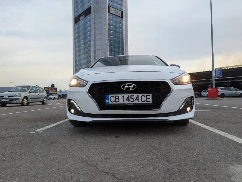Hyundai I30 1.6 crdi, снимка 4 - Автомобили и джипове - 52501007