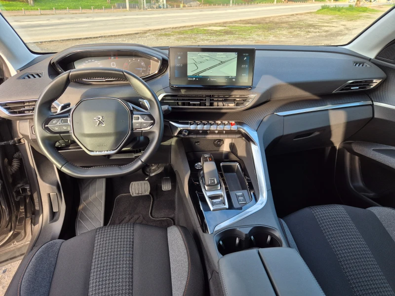 Peugeot 3008 1.2i PureTech 130кс, снимка 14 - Автомобили и джипове - 52697044