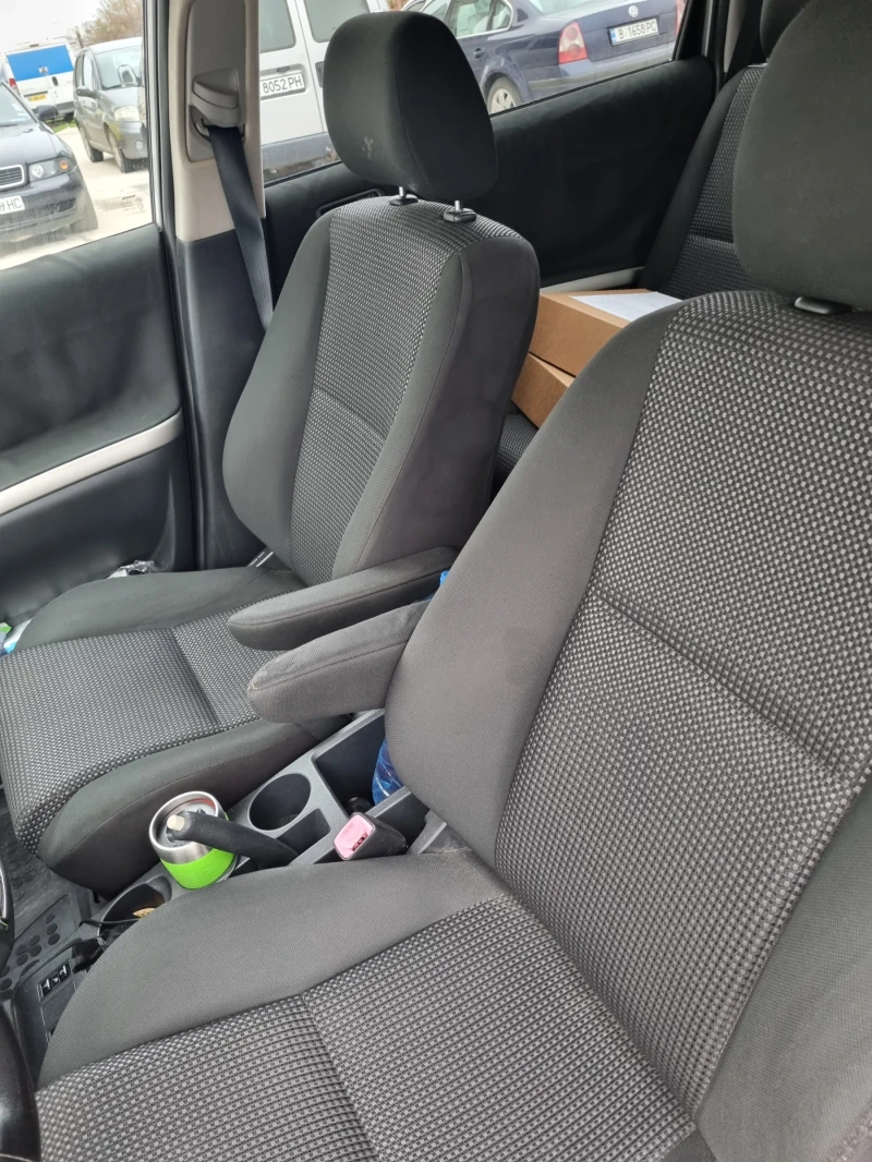 Toyota Corolla verso, снимка 5 - Автомобили и джипове - 52706598