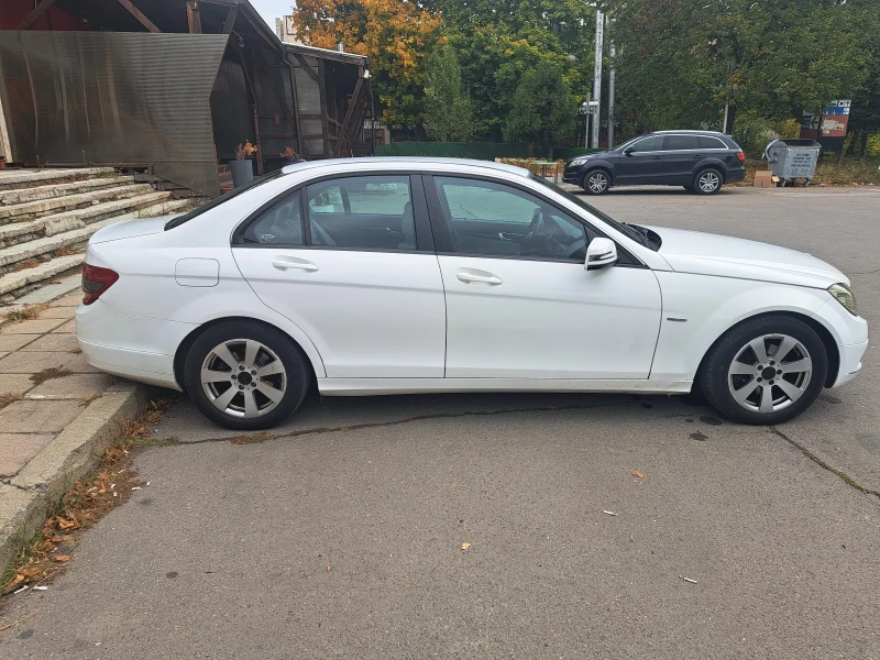 Mercedes-Benz C 200, снимка 2 - Автомобили и джипове - 53428220