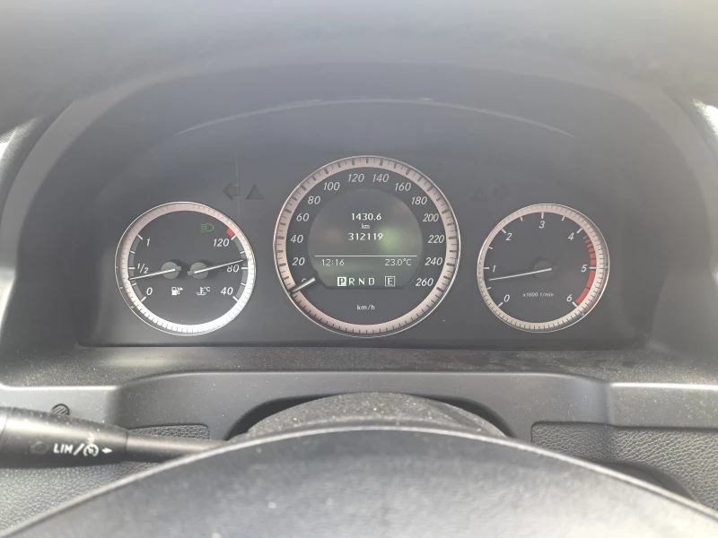 Mercedes-Benz C 200, снимка 17 - Автомобили и джипове - 53428220