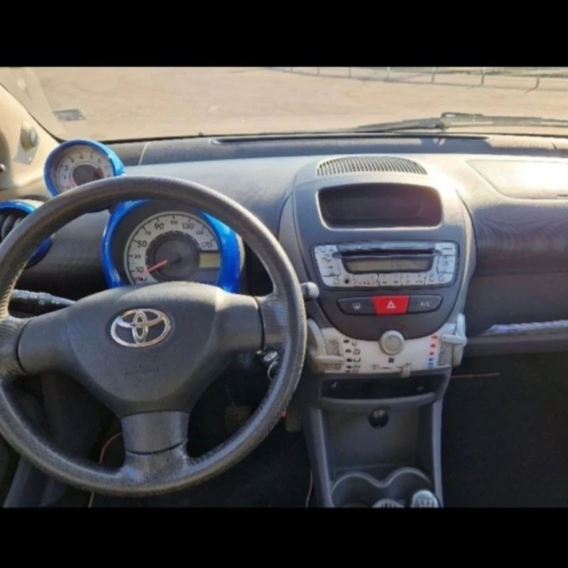 Toyota Aygo, снимка 12 - Автомобили и джипове - 53510365