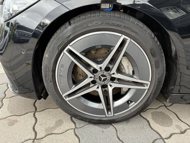 Mercedes-Benz C 220 AMG Line, снимка 14 - Автомобили и джипове - 52927441