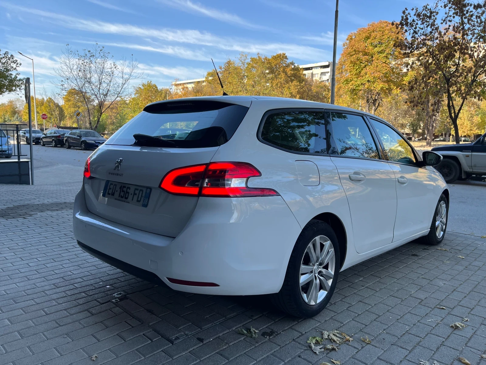 Peugeot 308 1.6 HDI FACELIFT 120HP AVTOMAT - изображение 6