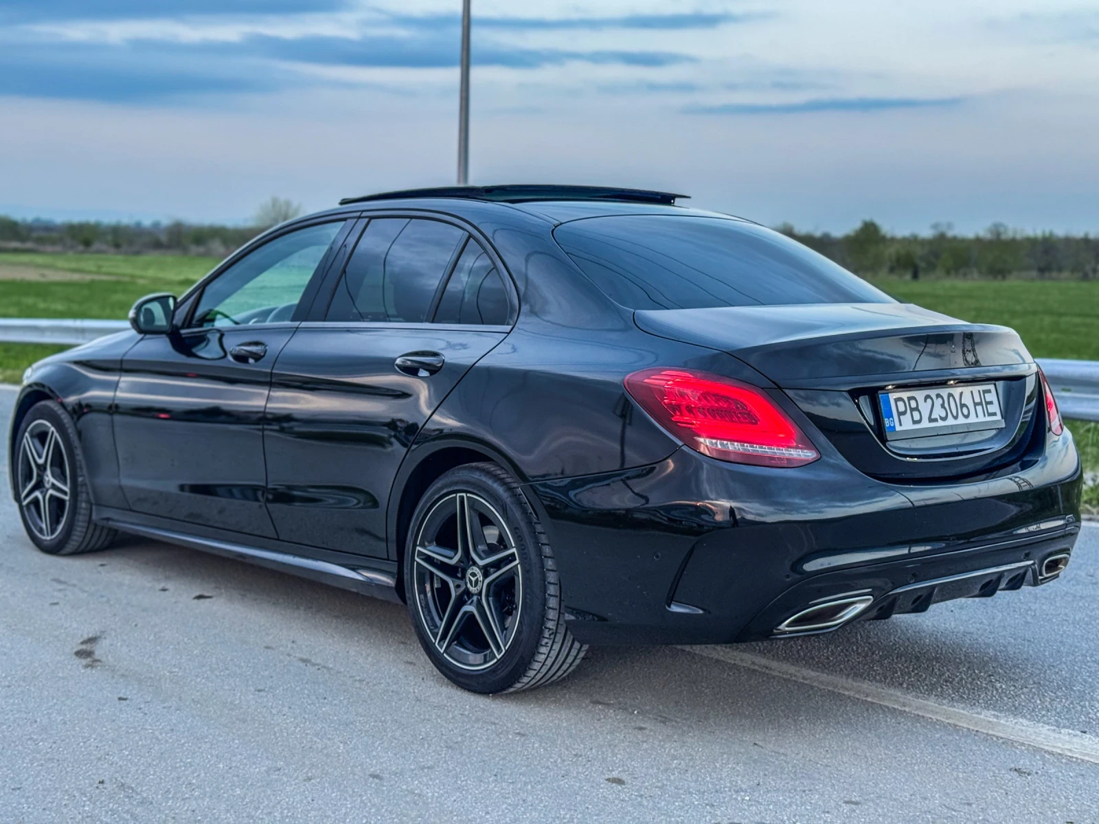 Mercedes-Benz C 400 I AMG/ 4Matic/ Bi-Turbo/  FACE/ Head/Up/ 9G  - изображение 4