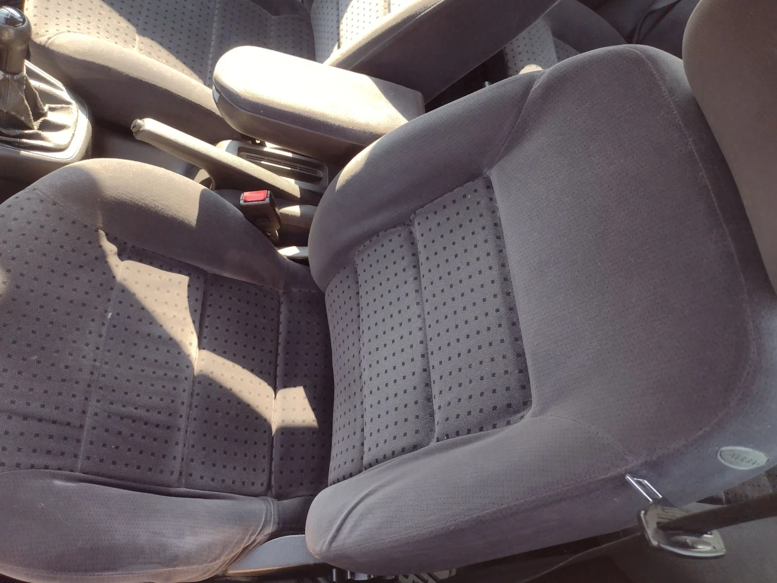 VW Golf 1.6 SR AKL - изображение 9